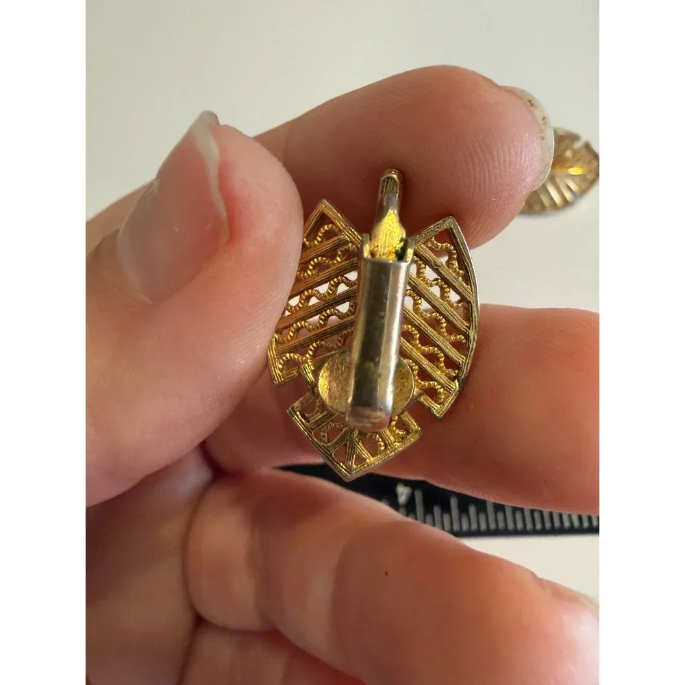 Vintage Gold Tone‎ Leaf Clip On Earrings Openwork Textured Botanical Jewelry